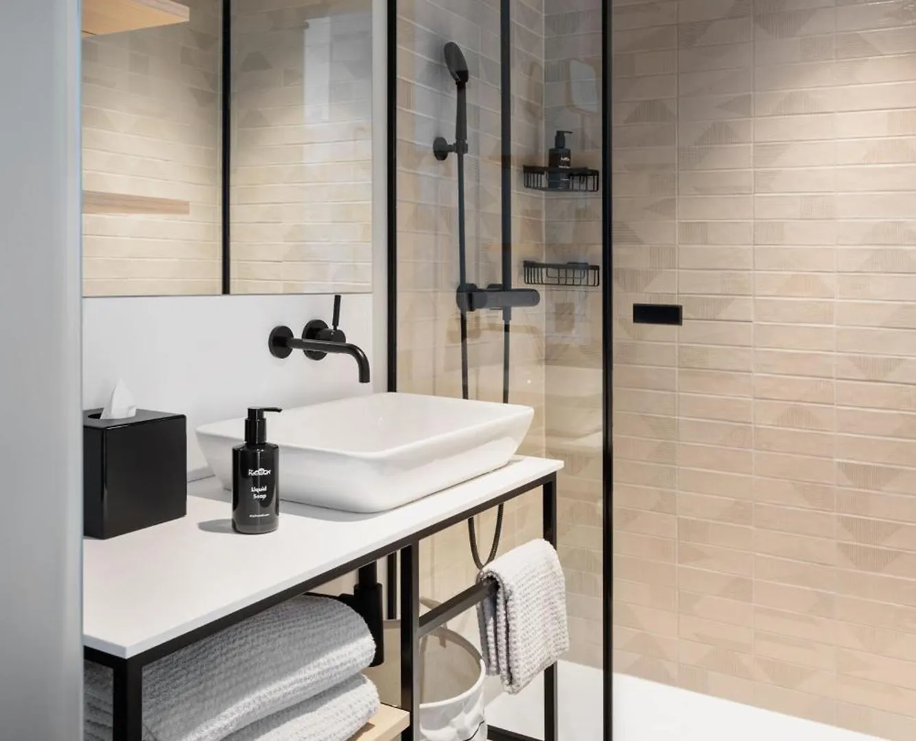Stay Kooook Geneva City - Online Check In New Opening Aparthotel