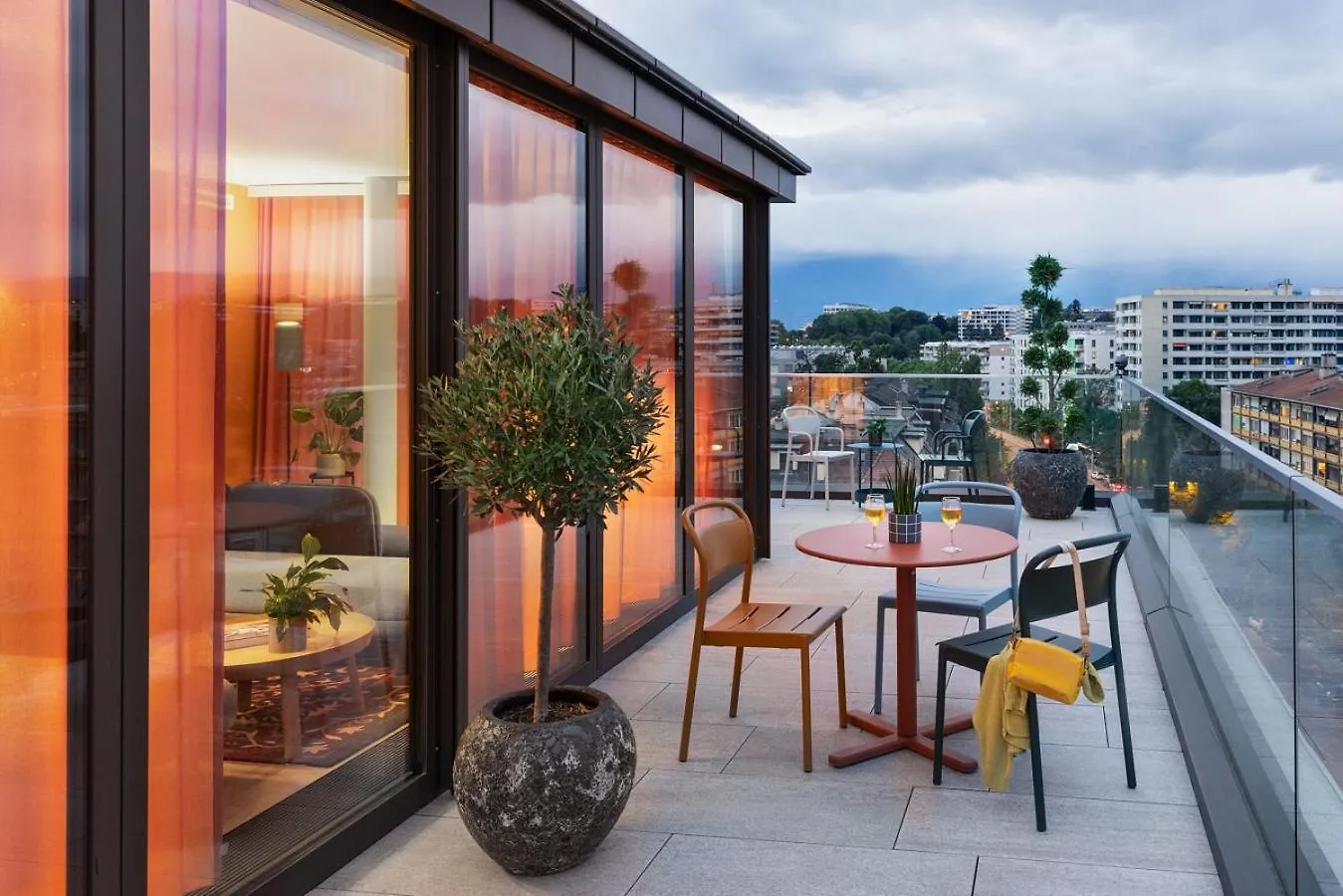 *** Aparthotel Stay Kooook Geneva City - Online Check In New Opening Switzerland